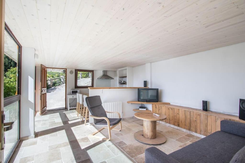 Bas De Villa Au Milieu Des Oliviers. Chateauneuf-Villevieille Exteriör bild
